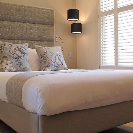 Boutique Barclay House London Townhouse - West London, Kensington, Chelsea, Fulham Bed & Breakfast ภายนอก รูปภาพ